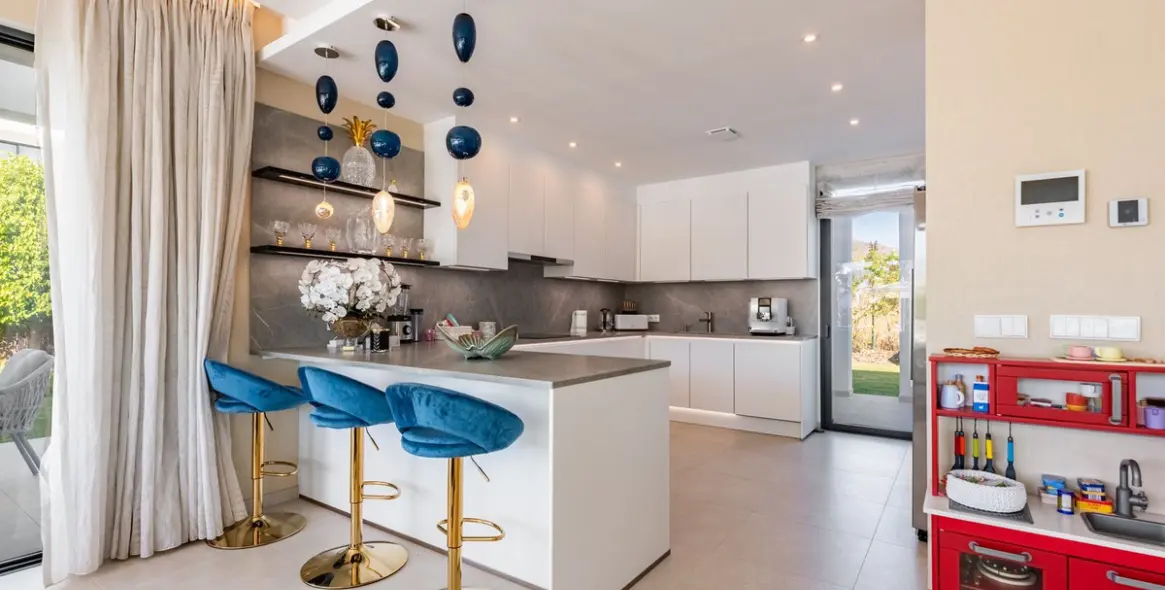 Sale of detached villa in La Cala Golf 6