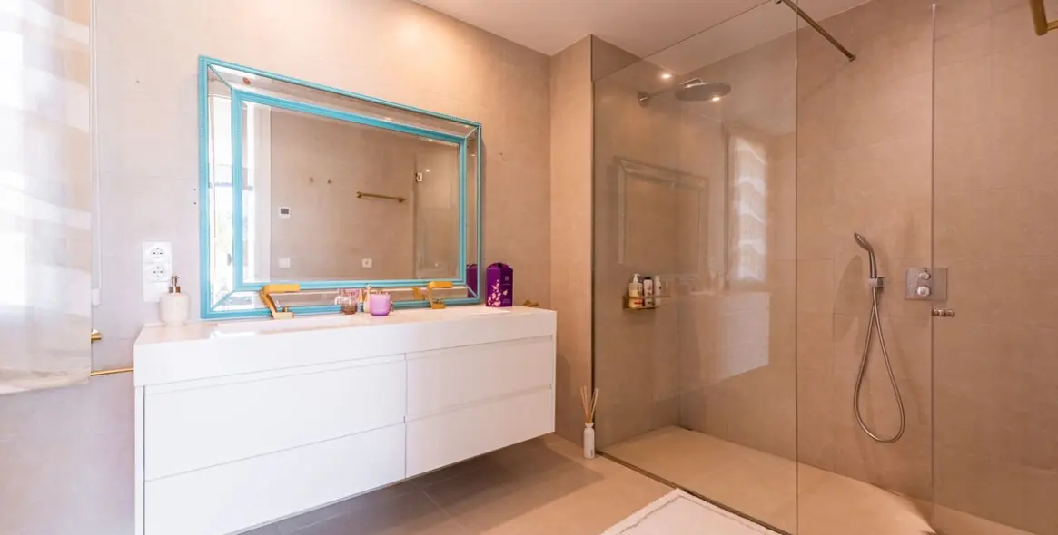 Sale of detached villa in La Cala Golf 15