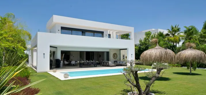 Sale of detached villa in La Cala Golf 2