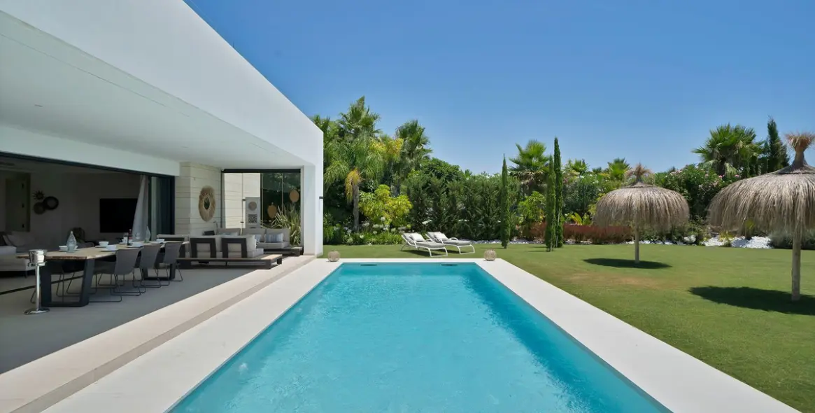 Sale of detached villa in La Cala Golf 17