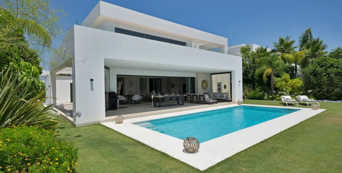 Venta de villa independiente en La Cala Golf 6