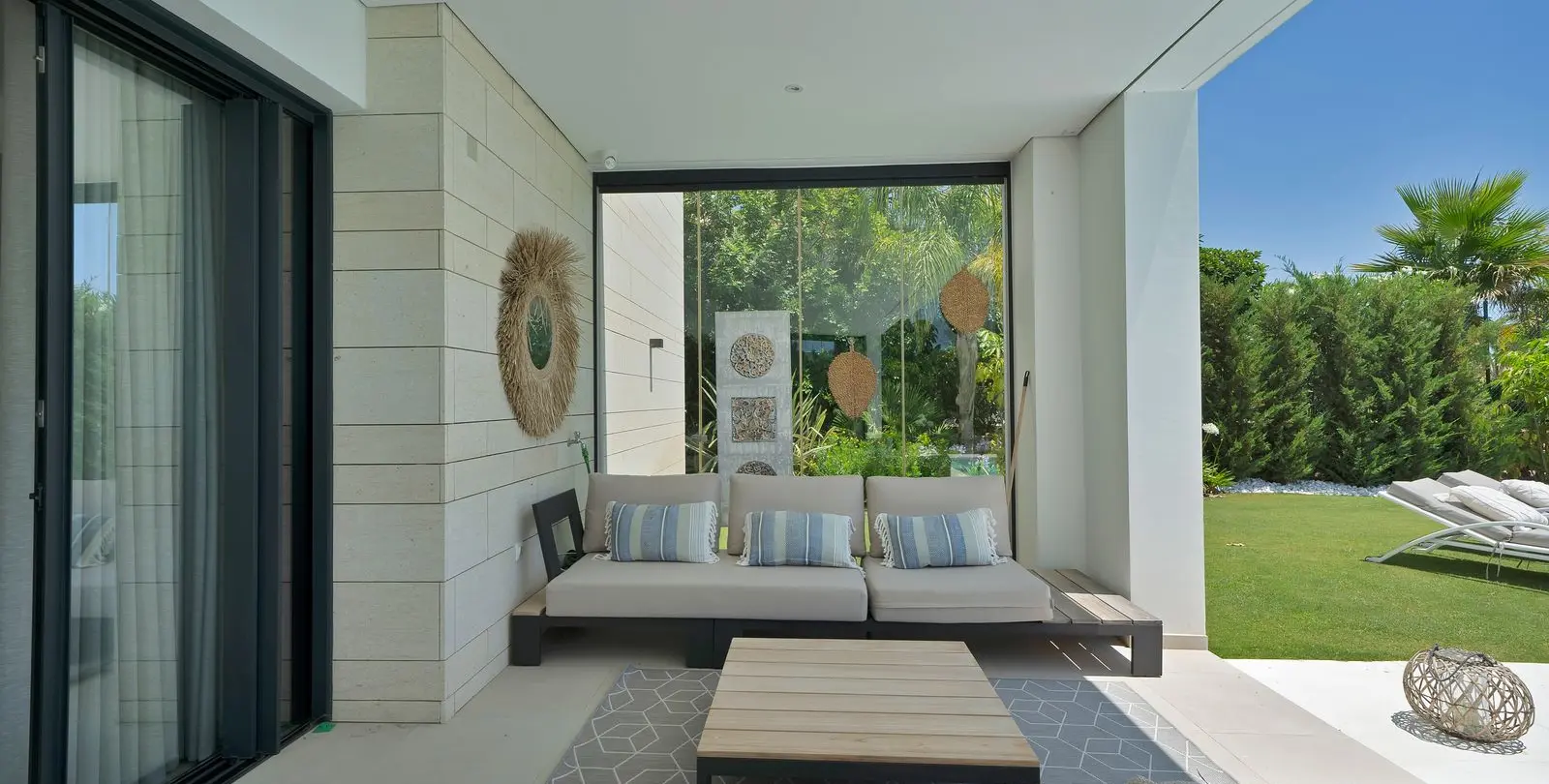 Sale of detached villa in La Cala Golf 11