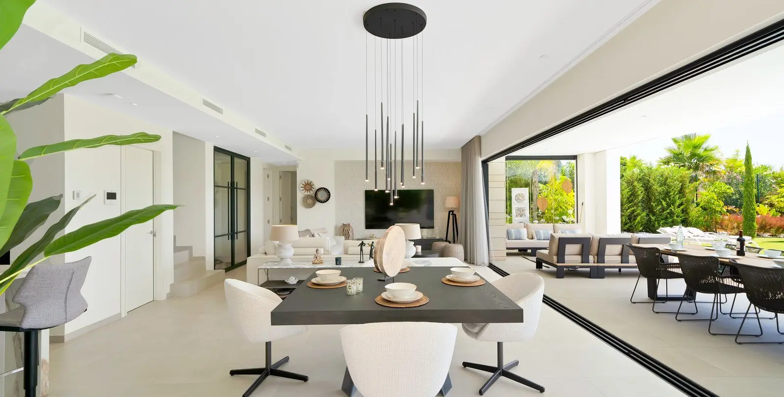 Sale of detached villa in La Cala Golf 23