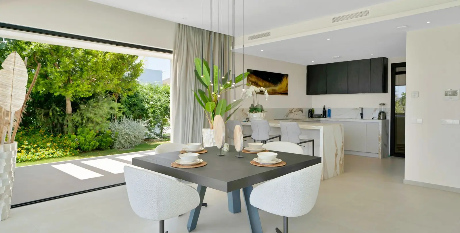 Sale of detached villa in La Cala Golf 33