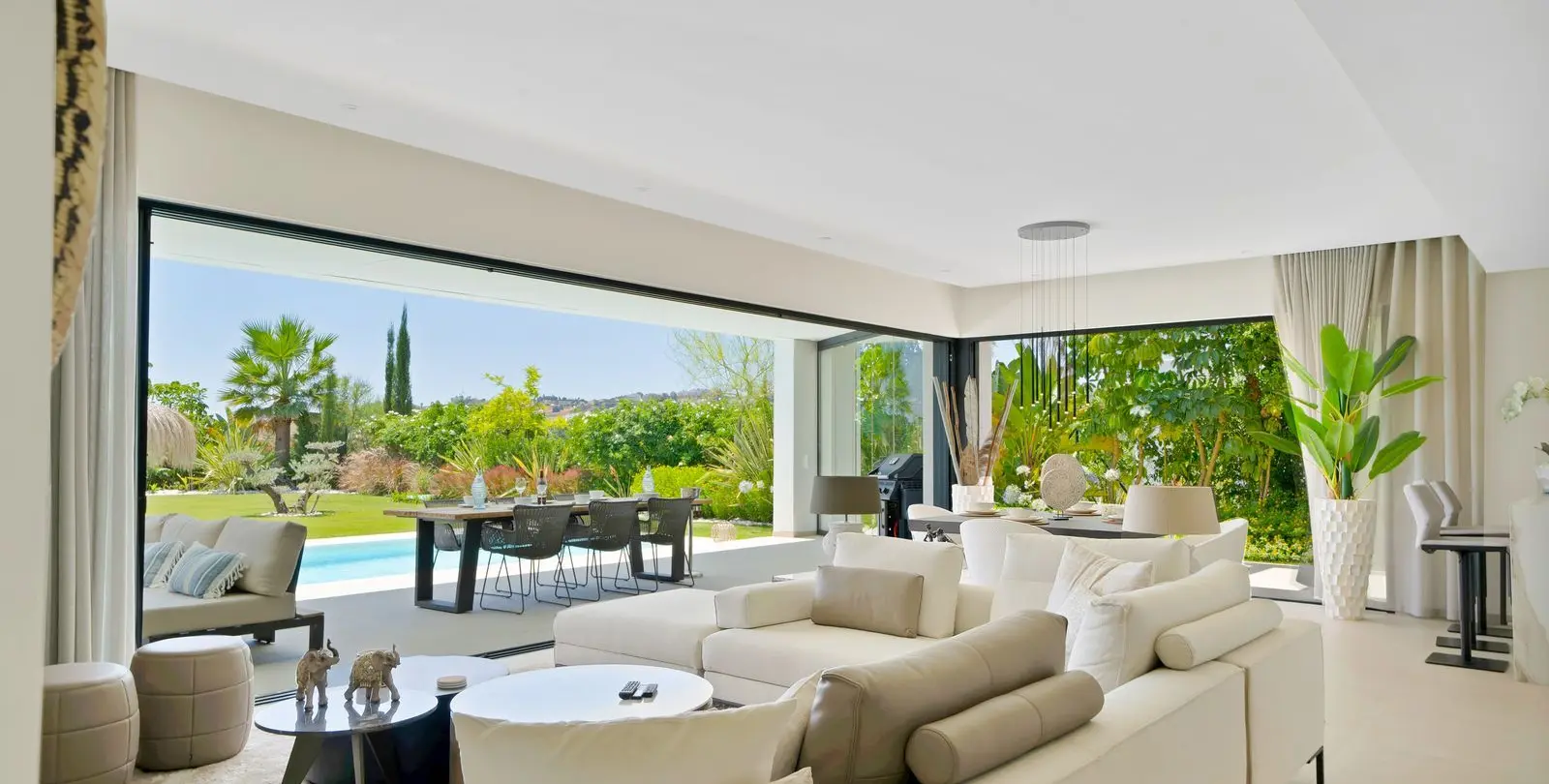 Sale of detached villa in La Cala Golf 34