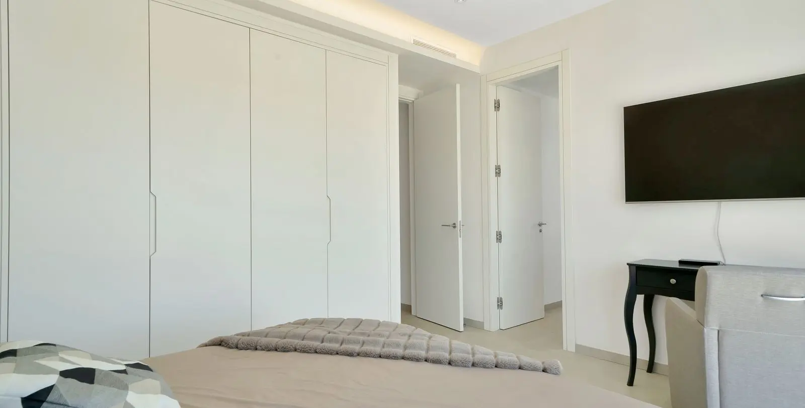 Sale of detached villa in La Cala Golf 70