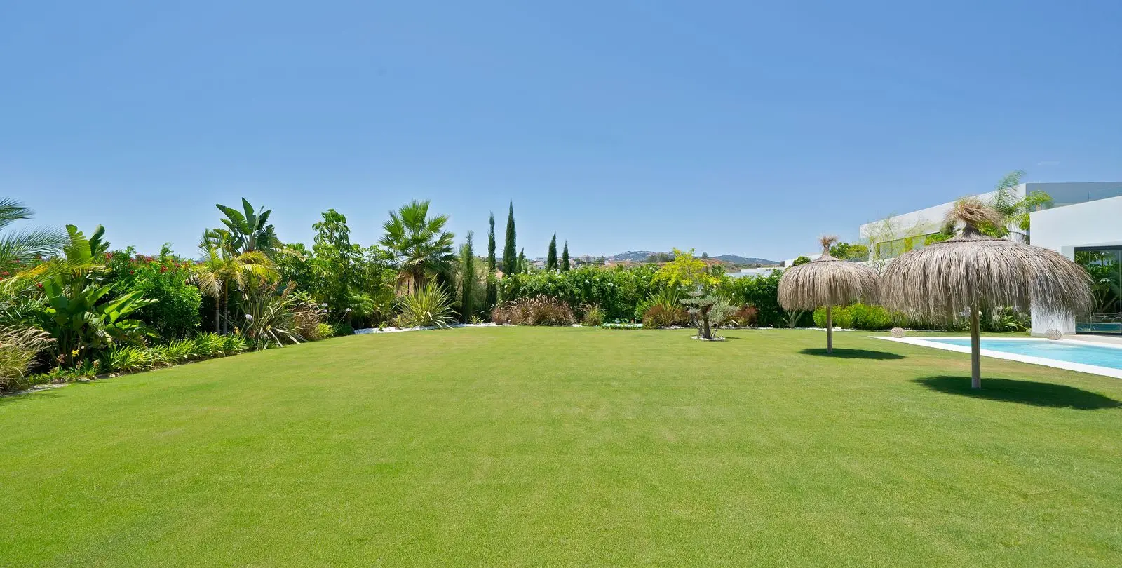 Sale of detached villa in La Cala Golf 111