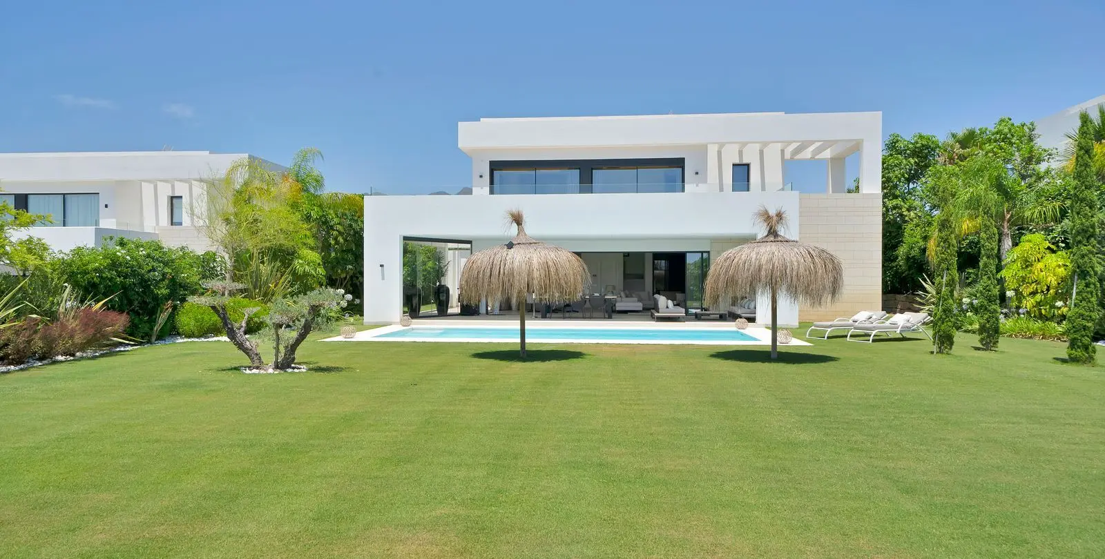Sale of detached villa in La Cala Golf 119