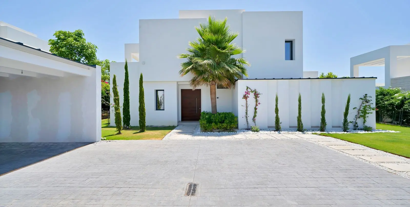 Sale of detached villa in La Cala Golf 131