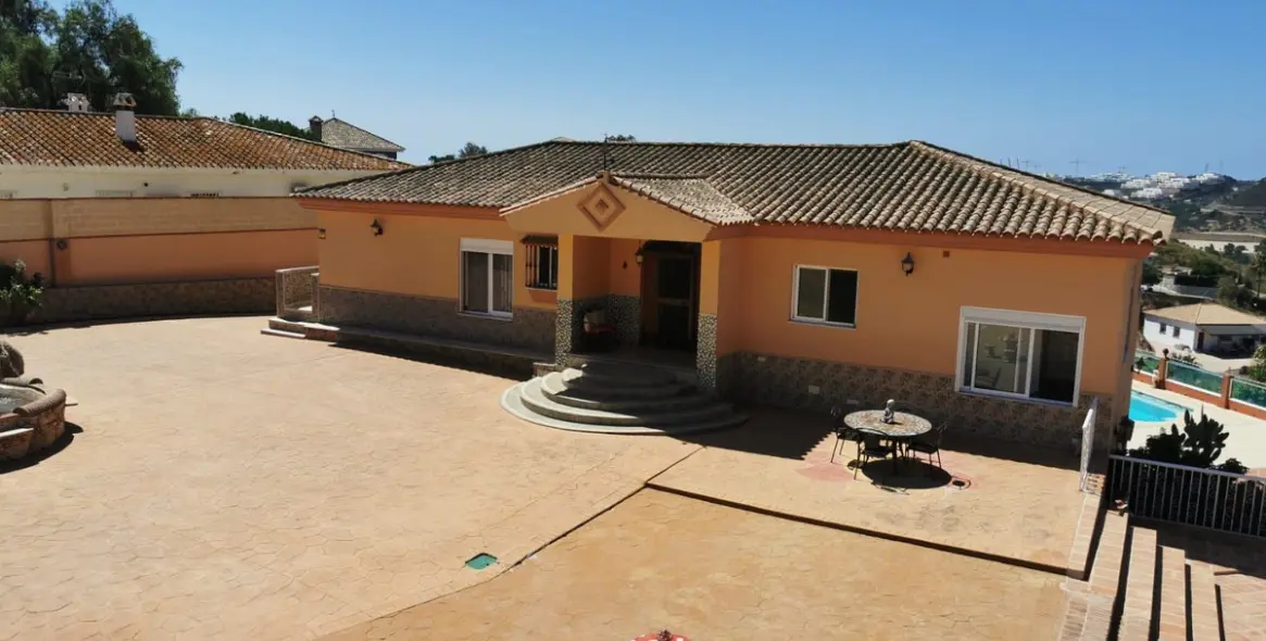 Sale of detached villa in La Cala de Mijas 3