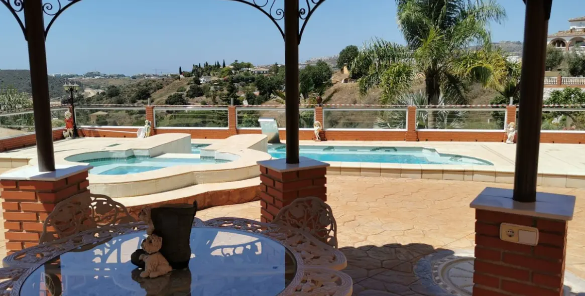 Sale of detached villa in La Cala de Mijas 11