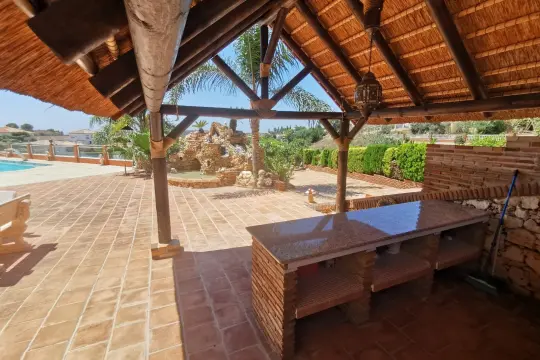 Image 6 thumb