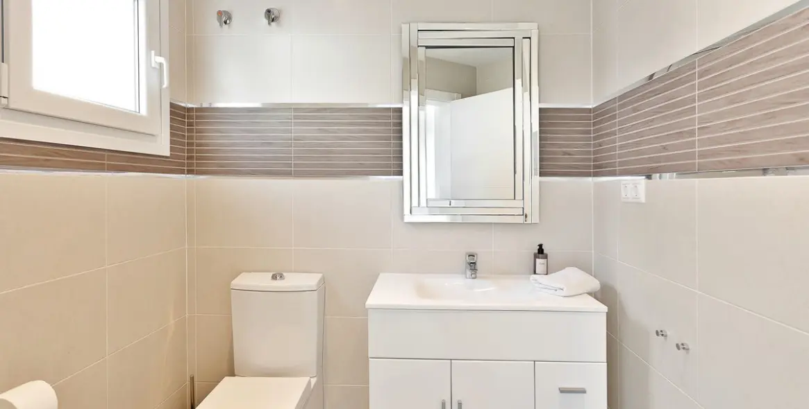 Sale of detached villa in El Rosario 5