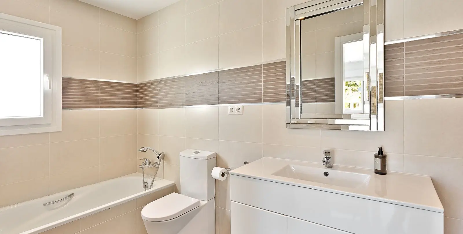 Venta de villa independiente en El Rosario 50