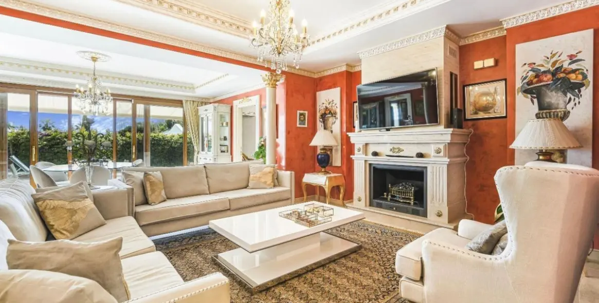 Sale of detached villa in Marbella (district Nagüeles) 2