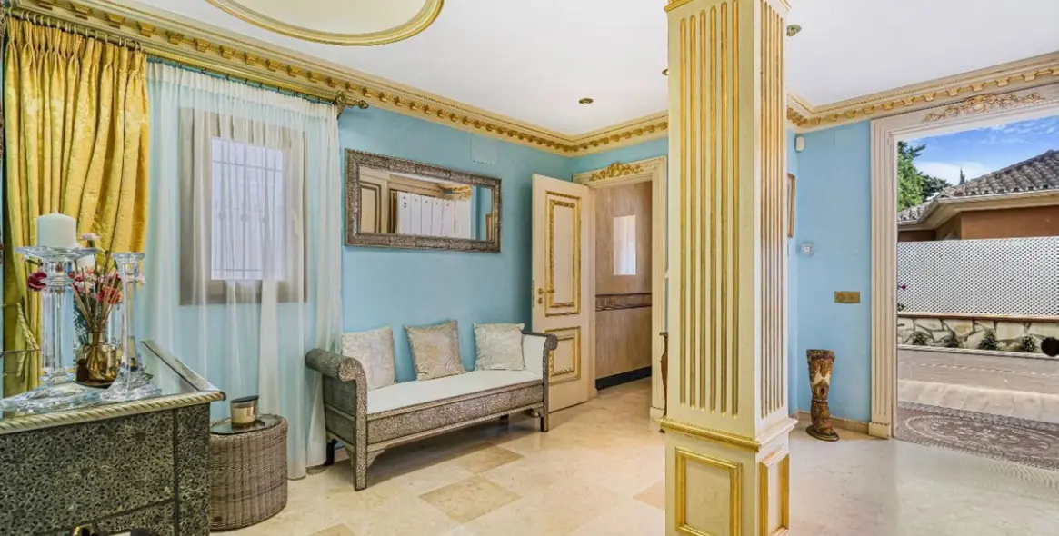 Sale of detached villa in Marbella (district Nagüeles) 3