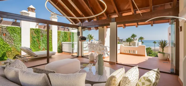 Penthouse R4875961 2