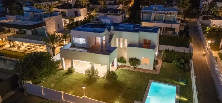 Detached villa R5009773 1