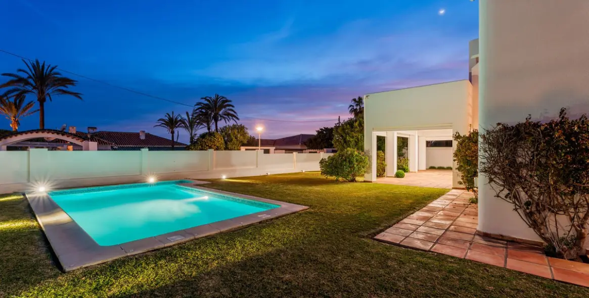 Sale of detached villa in Marbella East (district Marbesa) 4