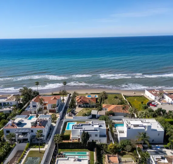 Detached villa R5009773