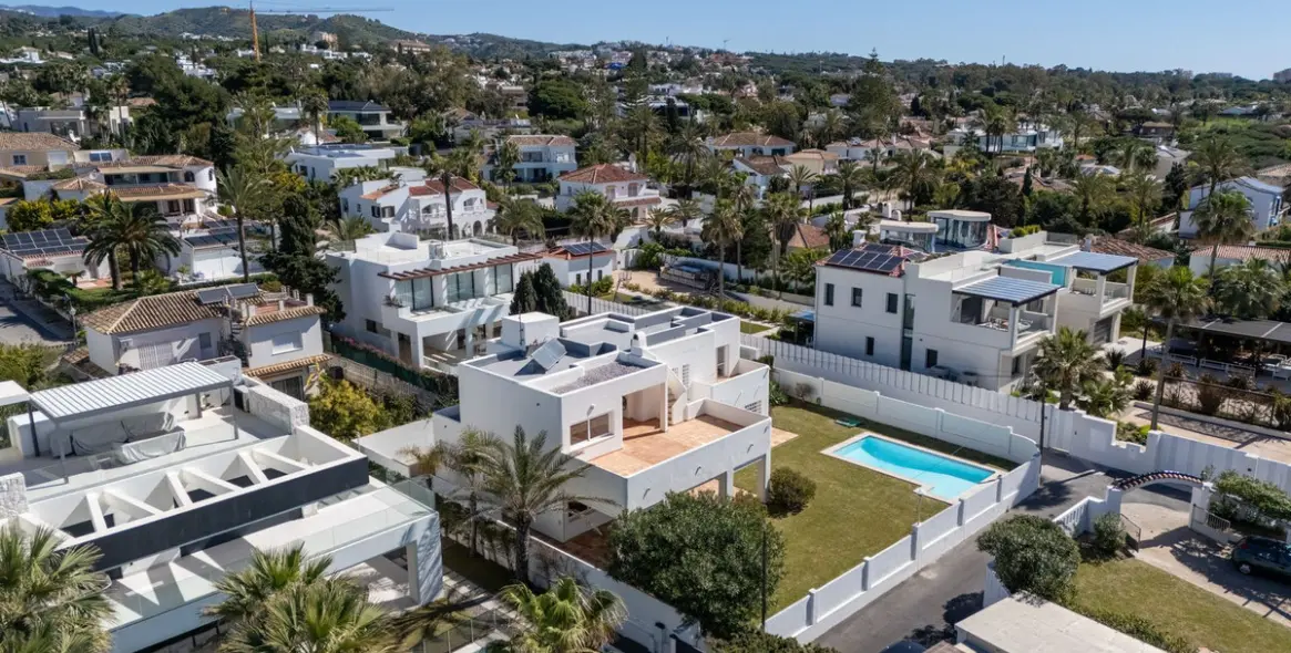 Sale of detached villa in Marbella East (district Marbesa) 8