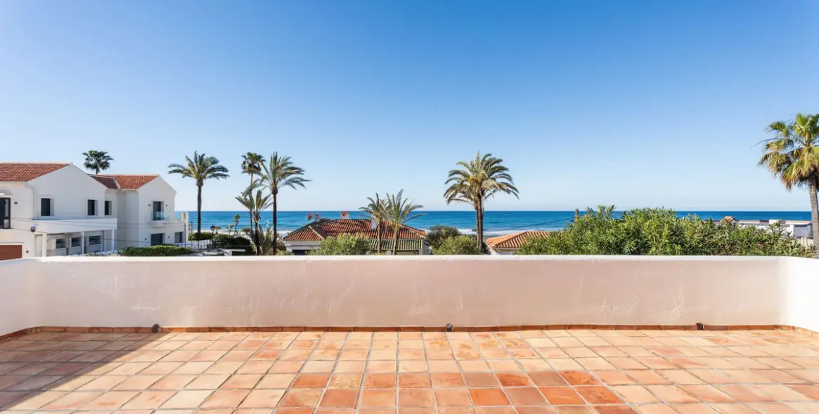 Sale of detached villa in Marbesa 12