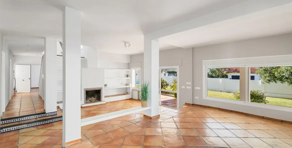 Sale of detached villa in Marbesa 14