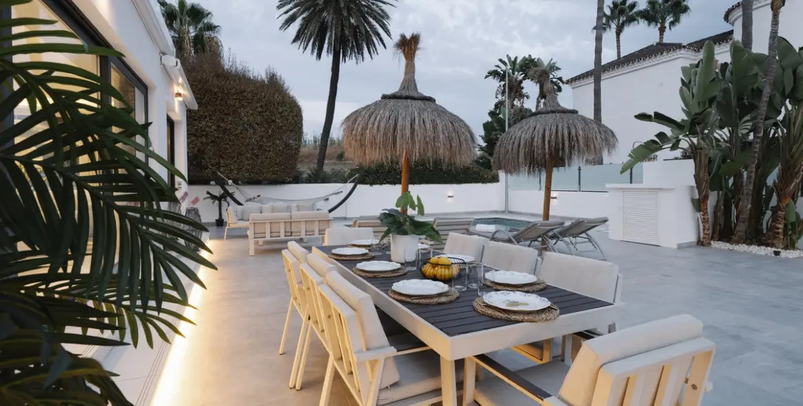 Venta de villa independiente en Nueva Andalucía 4