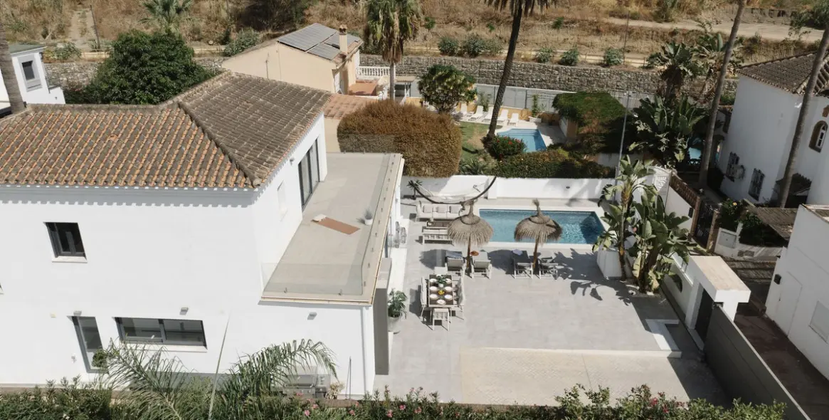 Venta de villa independiente en Nueva Andalucía 5