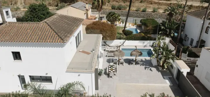 Venta de villa independiente en Nueva Andalucía 4
