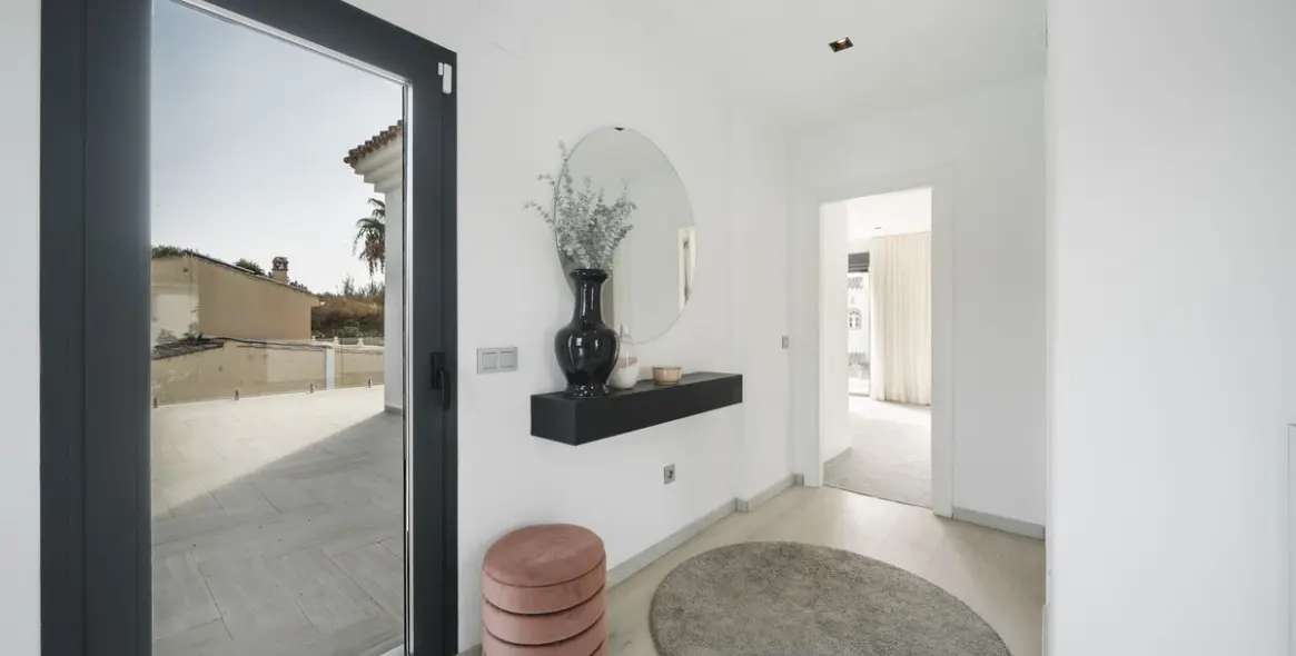 Venta de villa independiente en Nueva Andalucía 19