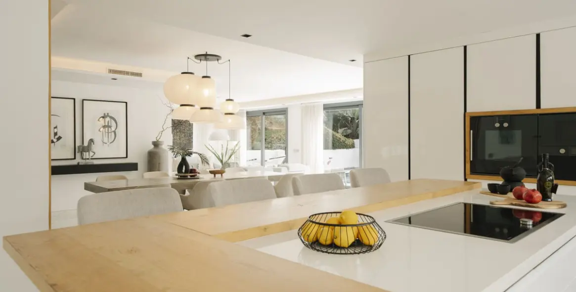 Sale of detached villa in Nueva Andalucía 31