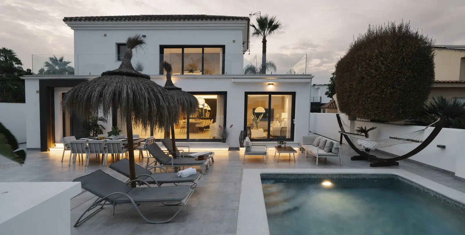 Venta de villa independiente en Nueva Andalucía 3