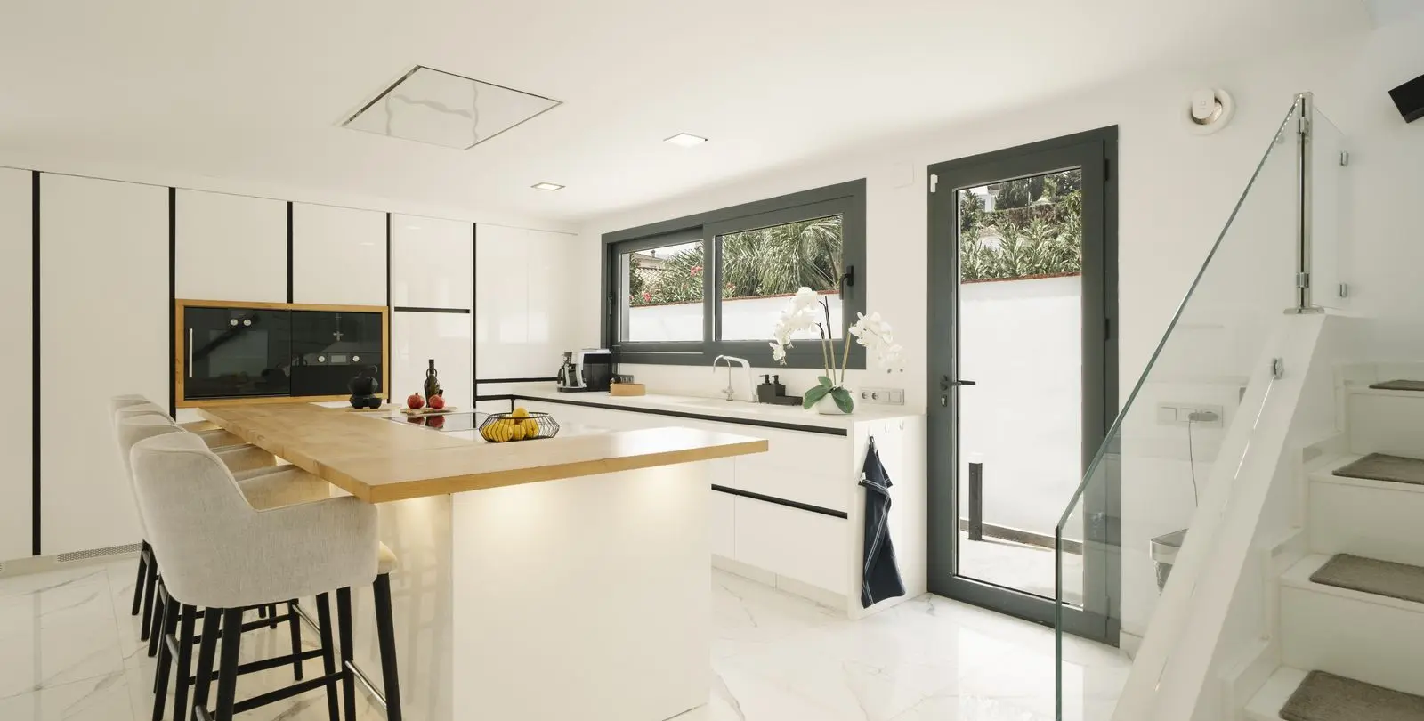 Venta de villa independiente en Nueva Andalucía 30