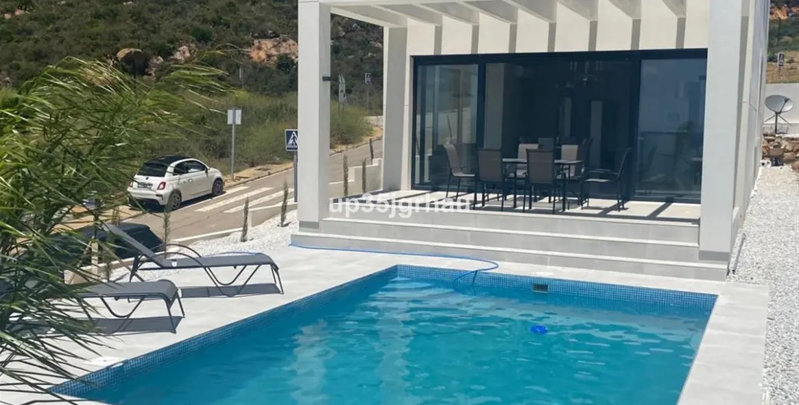 Продажа  жилого участка в Manilva (район Manilva) 3