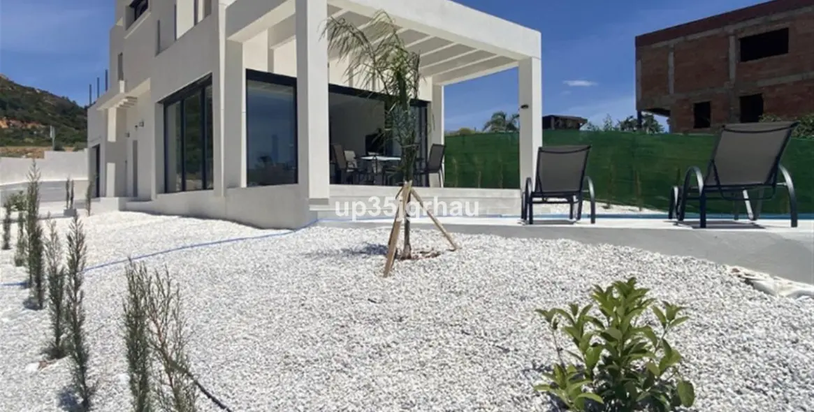 Продажа  жилого участка в Manilva (район Manilva) 4