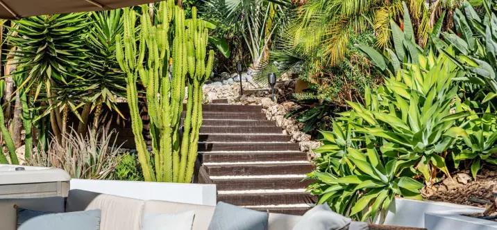 Detached villa R5170912 1