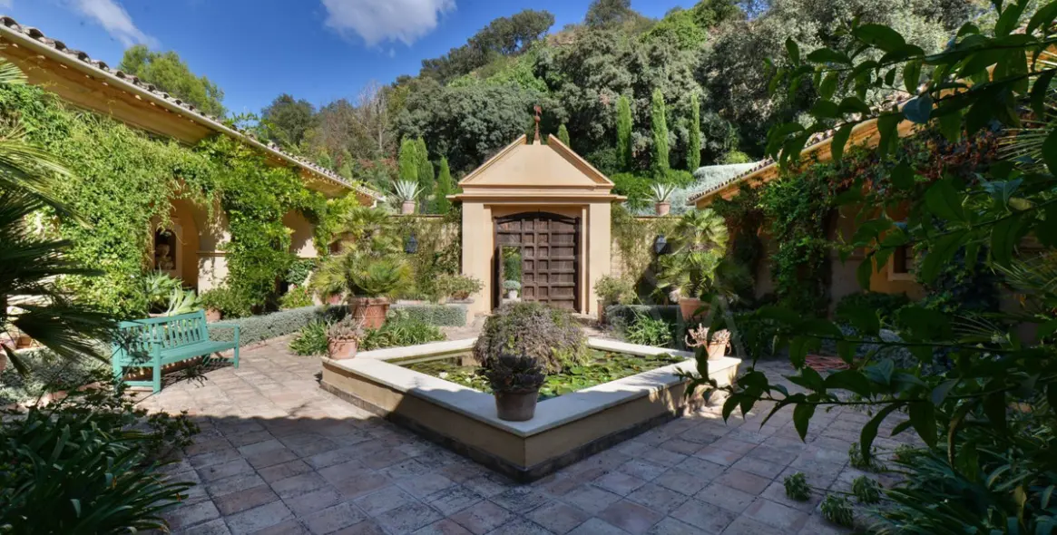 Sale of finca - cortijo in Ronda 1