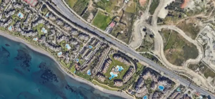 Parcela residencial R4557880 1