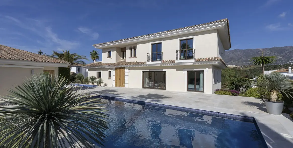 Продажа  отдельно стоящей виллы в Mijas Golf 12