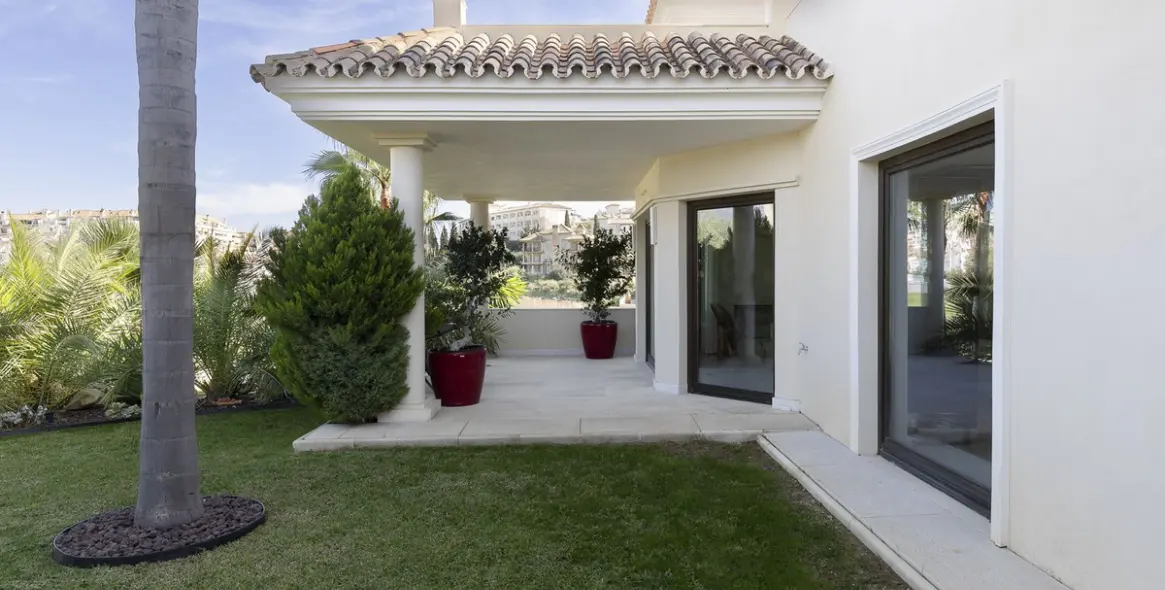 Venta de villa independiente en Mijas Golf 72