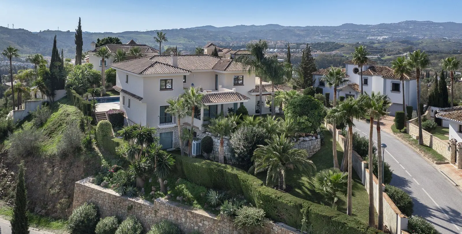 Sale of detached villa in Mijas Golf 3