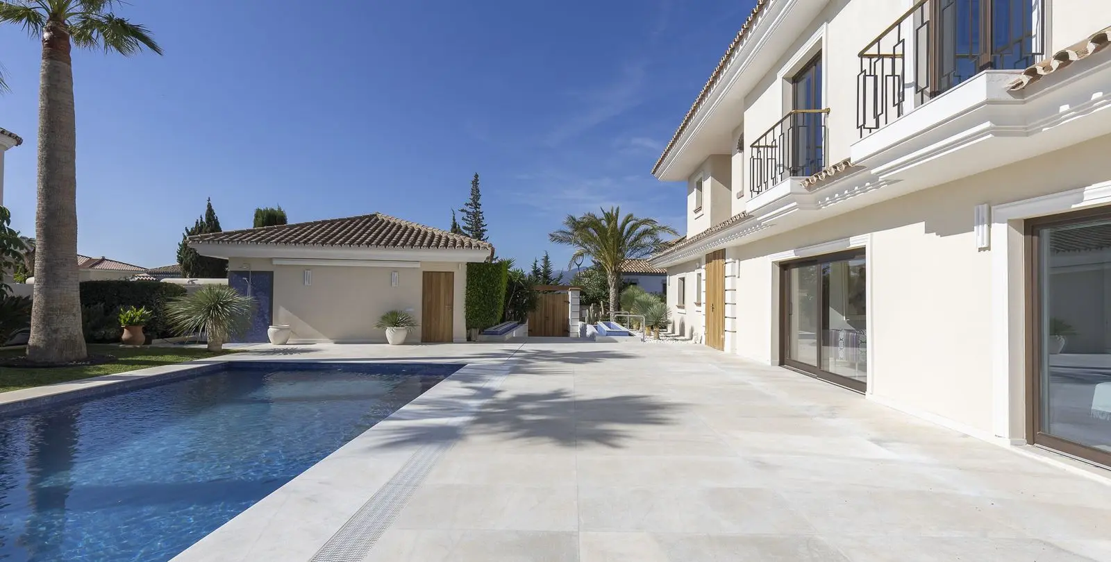 Sale of detached villa in Mijas Golf 10