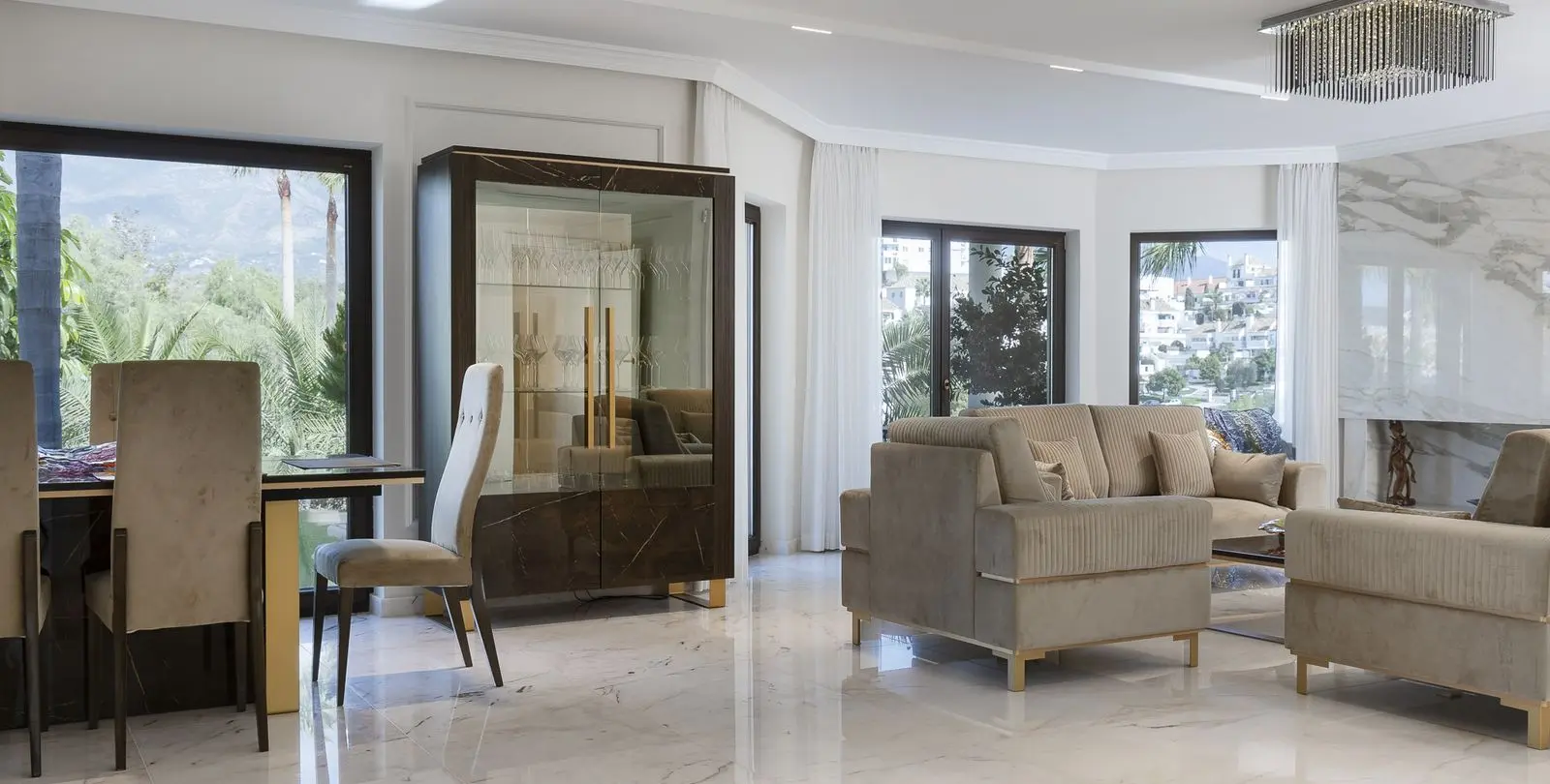 Sale of detached villa in Mijas Golf 17