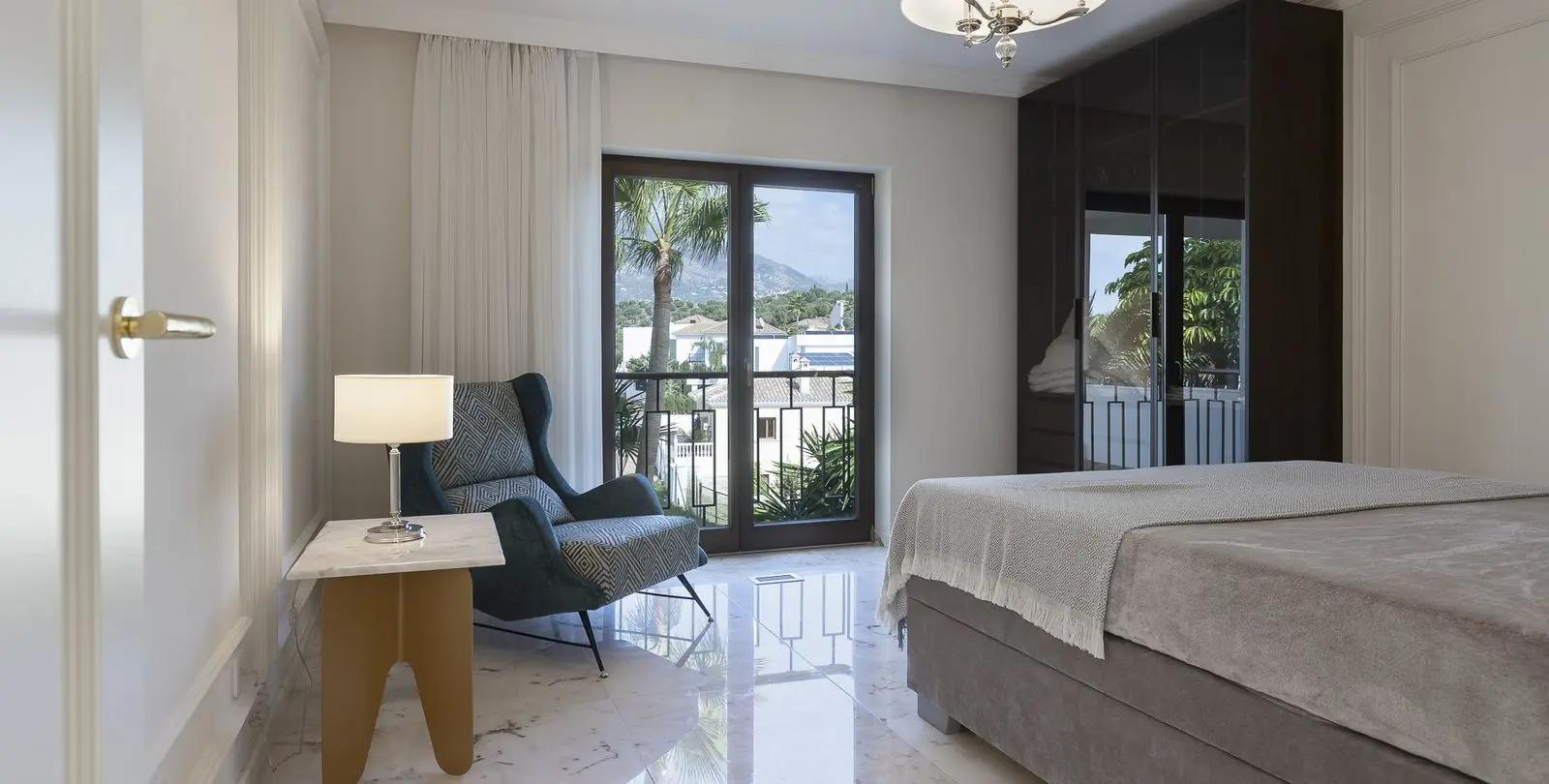 Sale of detached villa in Mijas Golf 30