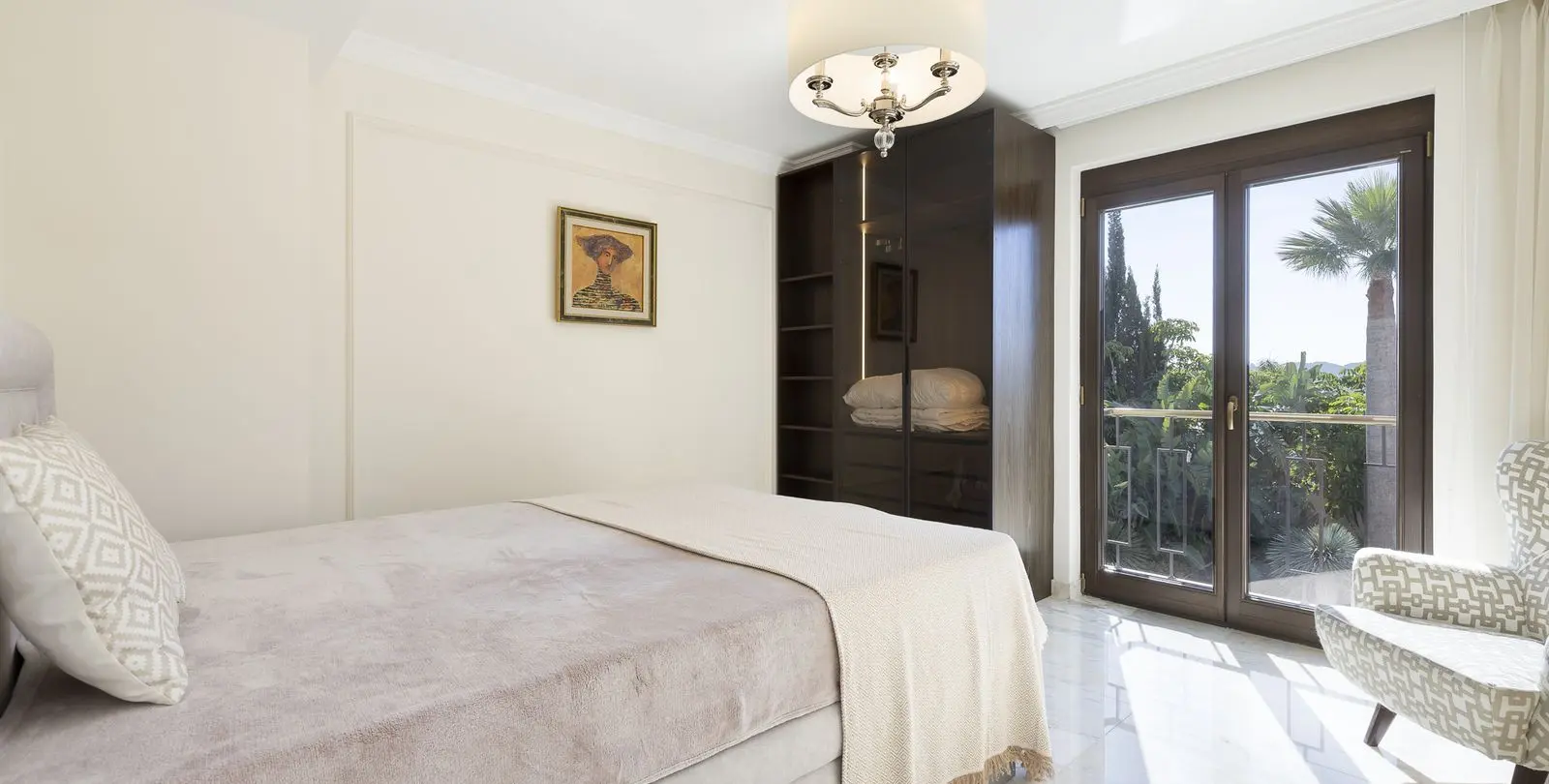 Sale of detached villa in Mijas Golf 57