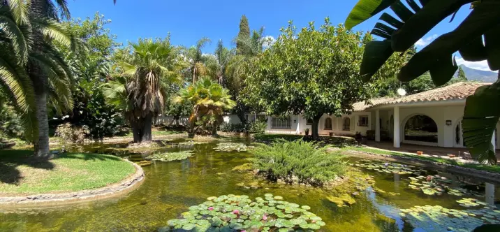 Detached villa R3606803 1