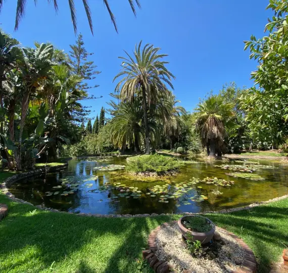 Detached villa R3606803