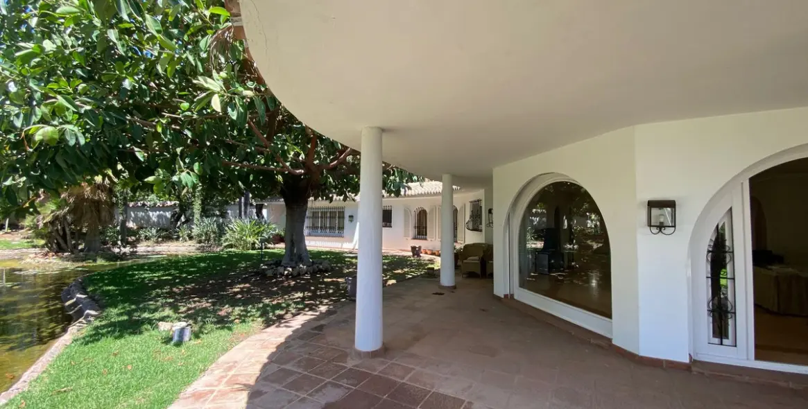 Sale of detached villa in Marbella (district Nagüeles) 10