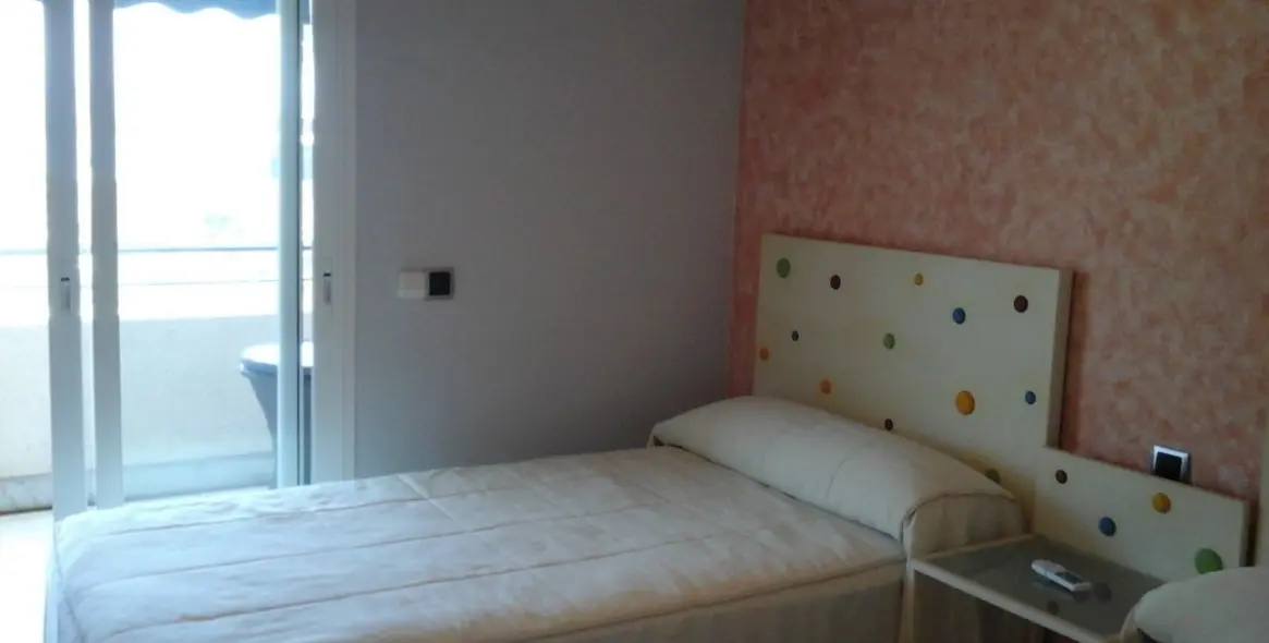 Sale of middle floor apartment in Puerto Banús 16